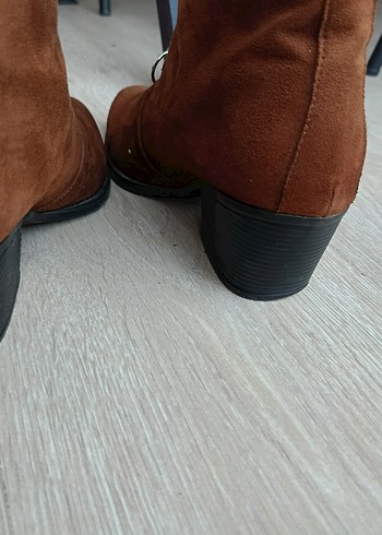 Kahverengi Süet Yüksek Topuklu Kadın Bot - Görsel 5