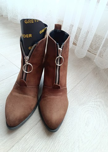 Kahverengi Süet Yüksek Topuklu Kadın Bot - Görsel 2