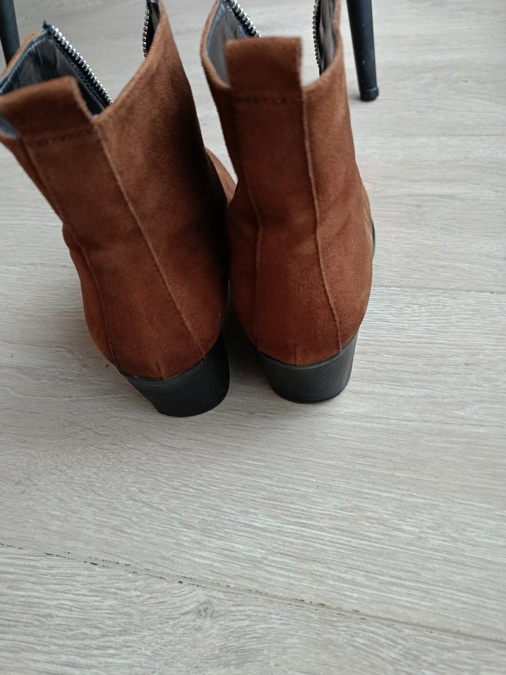 Kahverengi Süet Yüksek Topuklu Kadın Bot - Görsel 4