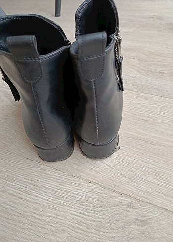 Siyah Deri Fermuarlı Kadın Botu - Görsel 6