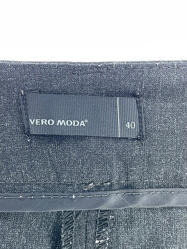 40 Beden gri Renk Vero Moda Mini Şort %70 İndirimli.