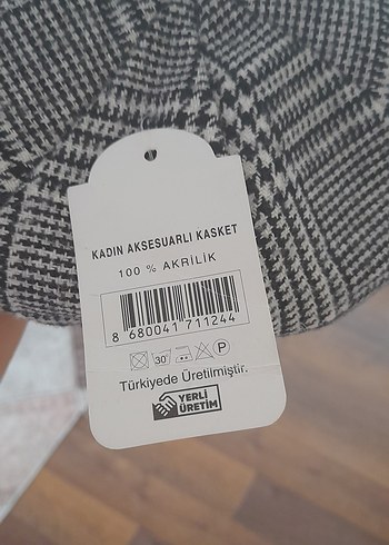 Beden Gri Zincir Detaylı Parisli Kadın Şapka