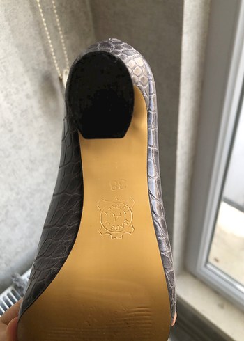 Gri timsah derisi görünümlü stiletto - Görsel 3