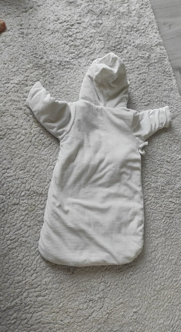 Gri Nakışlı Beyaz Bebek uyku Tulumu - Görsel 3