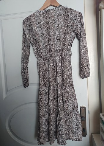 Gri Yılan Desenli V Yakalı elbise - Görsel 2