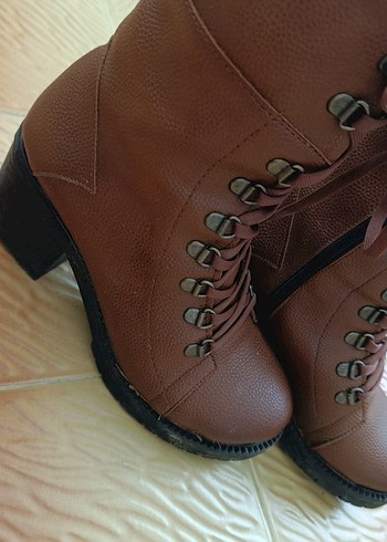 POLARİS Kahverengi Deri Bağcıklı Kadın Bot - Görsel 6