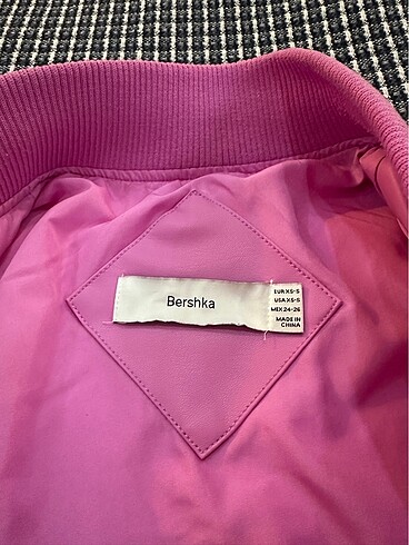 s Beden pembe Renk Bershka marka S beden pembe ceket