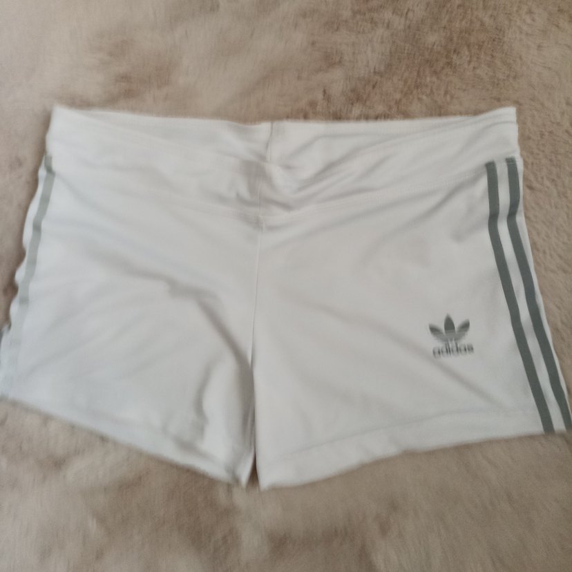 Adidas Beyaz Gri Şeritli Battaniye - Görsel 2