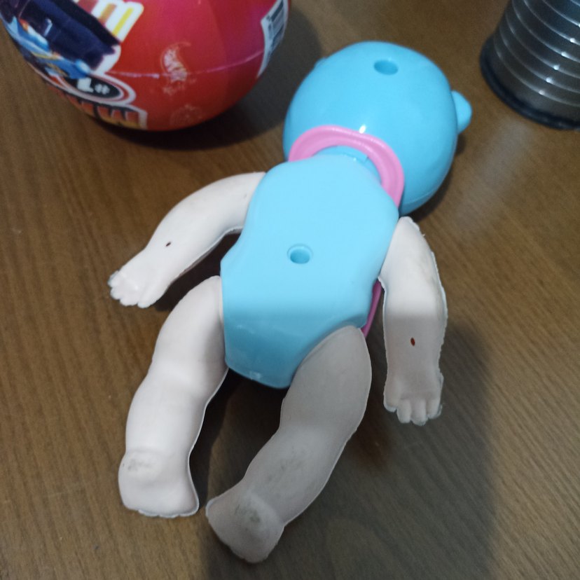 Renkli Bebek Figürlü Oyuncak ve Top - Görsel 3