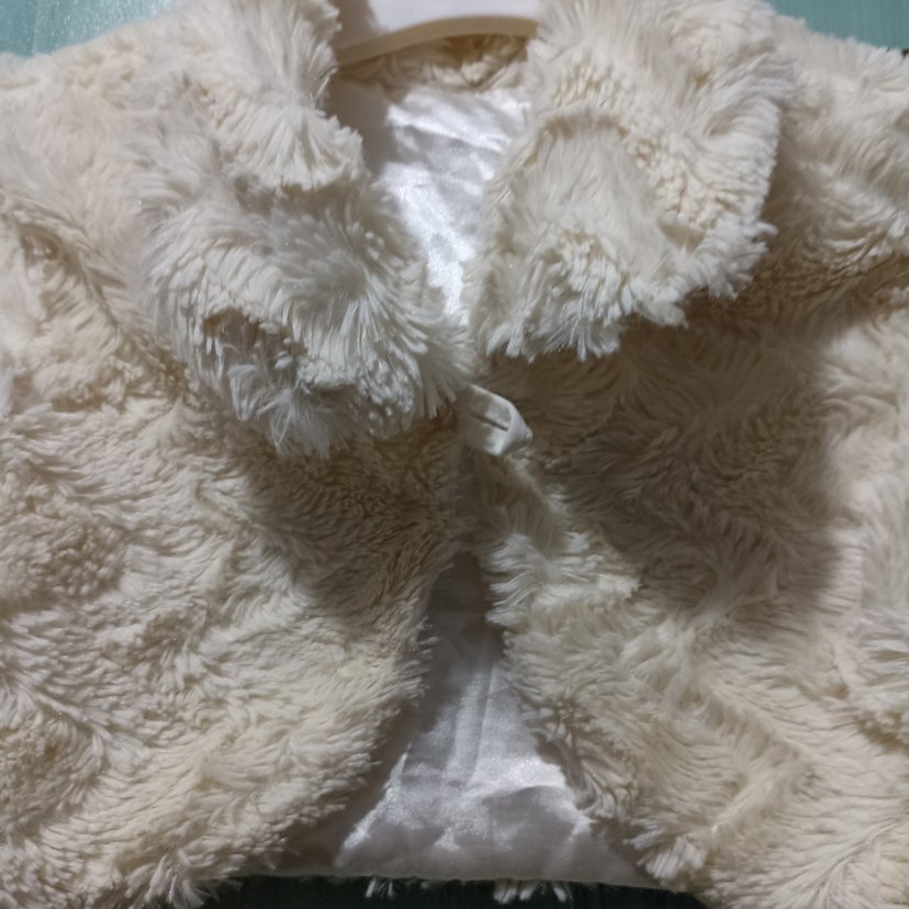 Kız Çocuk Beyaz Kürk Detaylı Bolero - Görsel 3