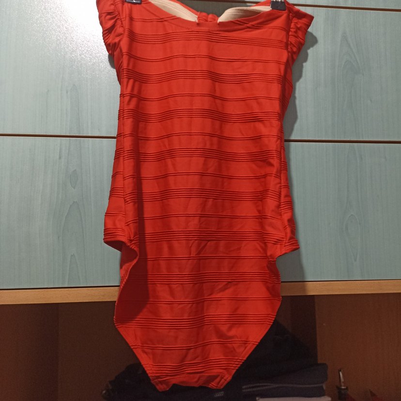 Kırmızı Pliseli İnce Askılı Mayo - Görsel 4