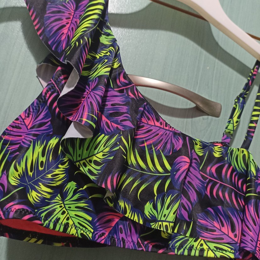 Renkli Yaprak Desenli Volanlı Mini Bikini Üstü - Görsel 3