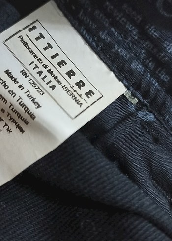 Beyaz Baskılı Düğmeli Mini Denim Şort - Görsel 4