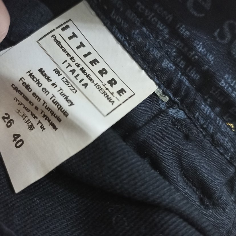 Beyaz Baskılı Düğmeli Mini Denim Şort - Görsel 4