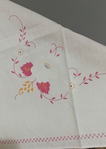 Nakışlı Beyaz Masa Örtüsü - Görsel 3