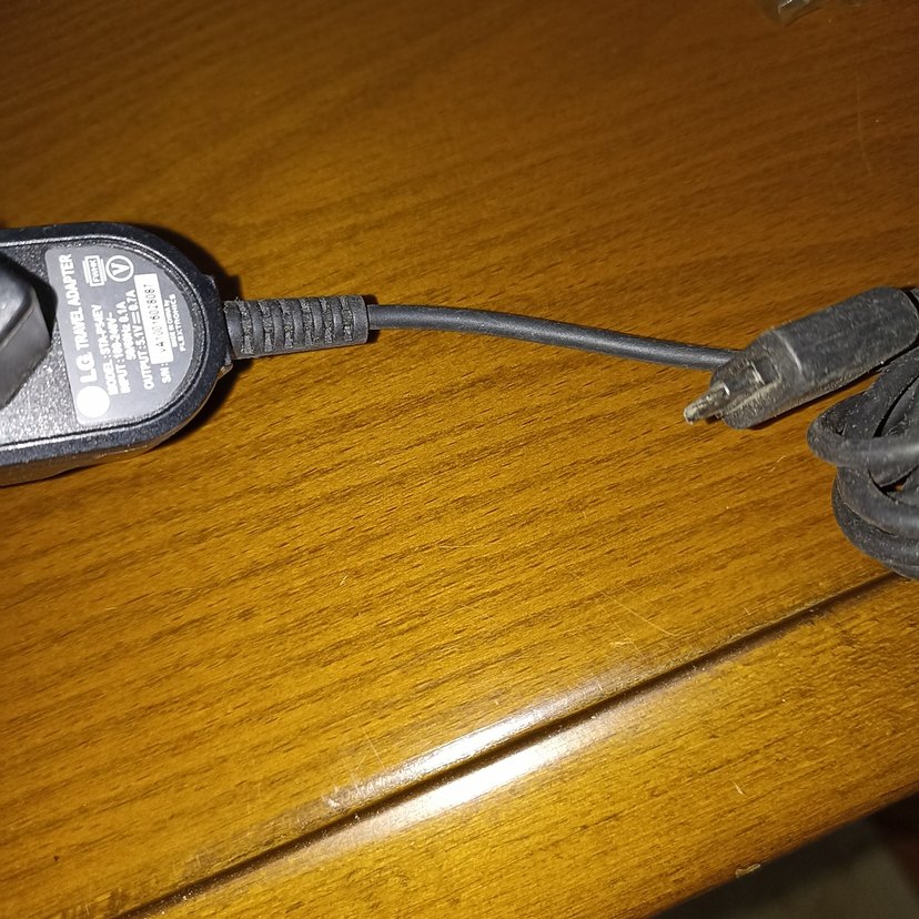 Siyah Telefon Şarj Adaptörleri - Görsel 2