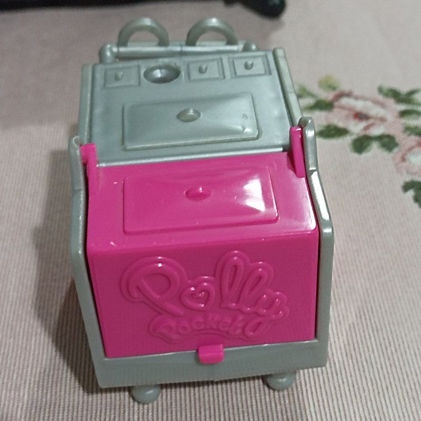 Pembe ve Gri Oyuncak Araba - Görsel 2