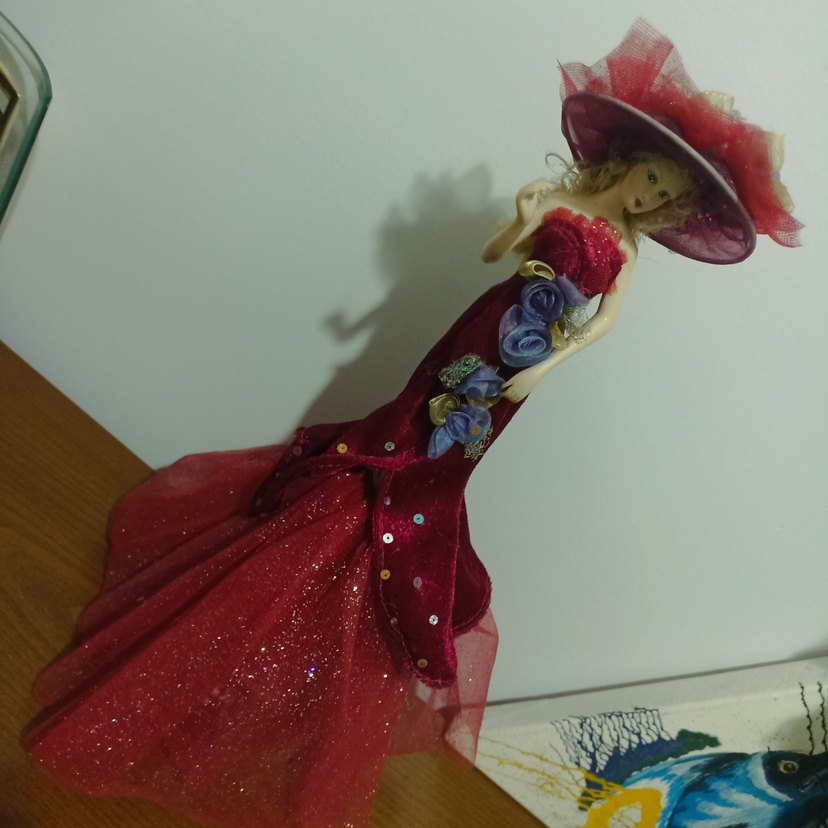 Bordo Renkli Şapkalı Bebek - Görsel 4