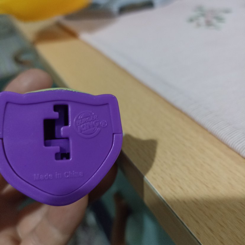 Mor Renkli Renkli Aksiyon Figürü - Görsel 3