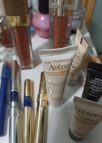 Çok Renkli Makyaj Ürünleri Seti - Görsel 6