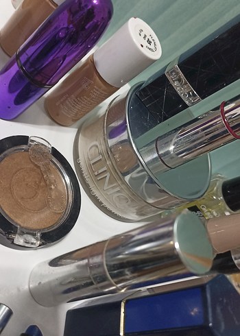 Çok Renkli Makyaj Ürünleri Seti - Görsel 7