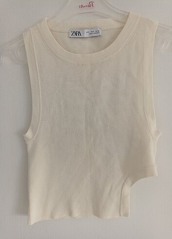 Zara Bluzz