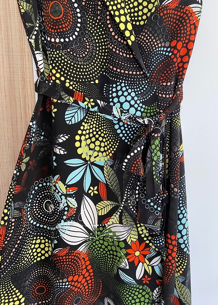 Desenli elbise - Görsel 3