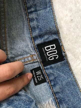 Urban Outfitters kot sort