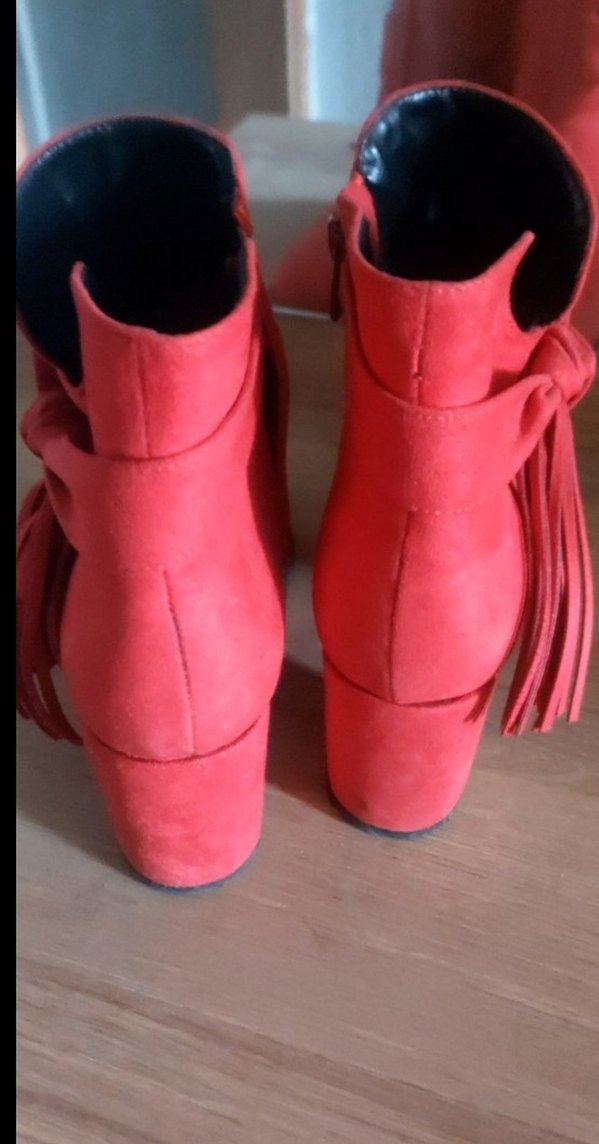 Kırmızı Süet Fiyonklu Kadın Topuklu Bot - Görsel 3