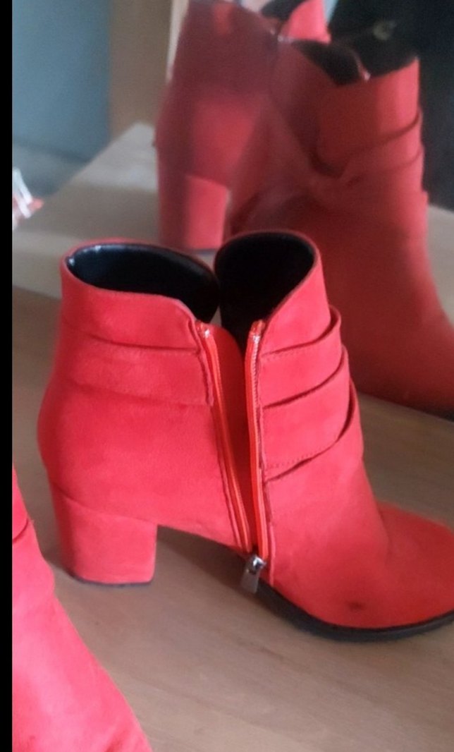 Kırmızı Süet Fiyonklu Kadın Topuklu Bot - Görsel 4