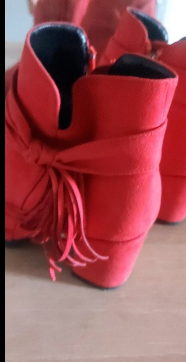 Kırmızı Süet Fiyonklu Kadın Topuklu Bot - Görsel 2