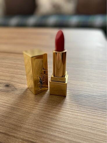 Beden YSL ruj ???? 01 kırmızı