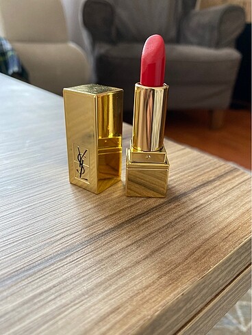 Beden bordo Renk YSL ruj ???? 01 kırmızı