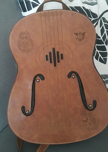 Diğer Kahverengi Klasik Gitar Şeklinde Sırt Çantası