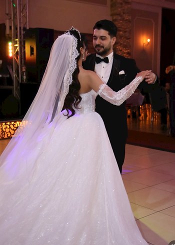 Uzun Kollu Straplez Prenses dantelli Gelinlik - Görsel 6