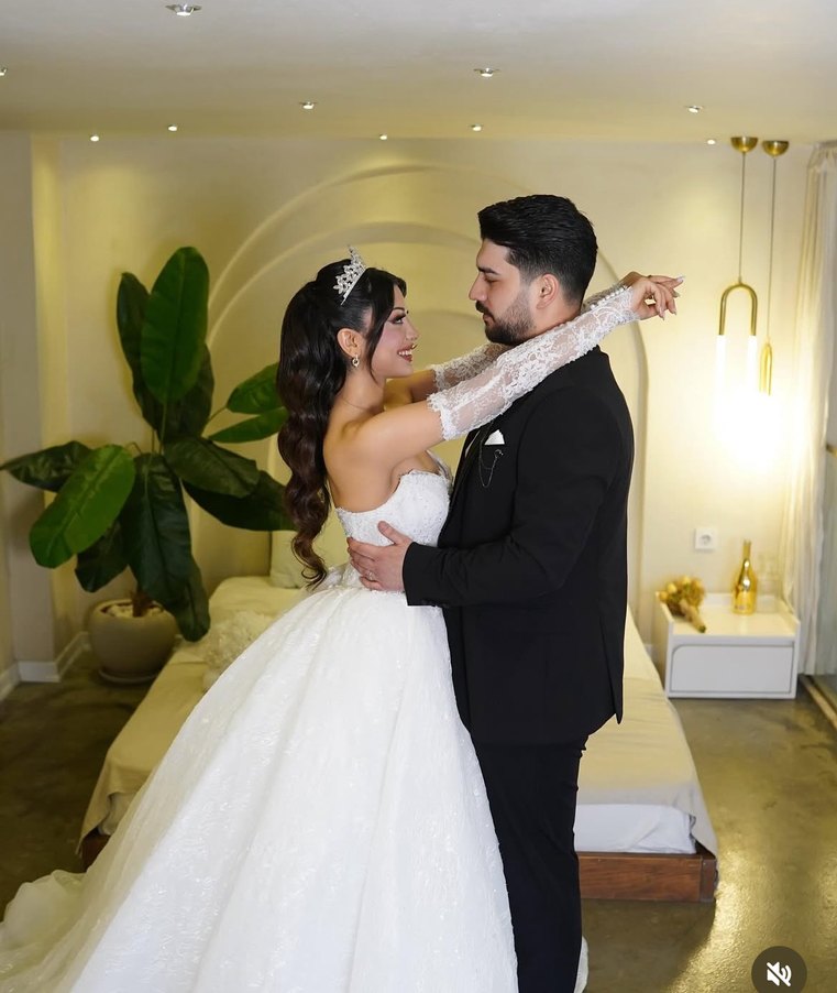 Uzun Kollu Straplez Prenses dantelli Gelinlik - Görsel 3