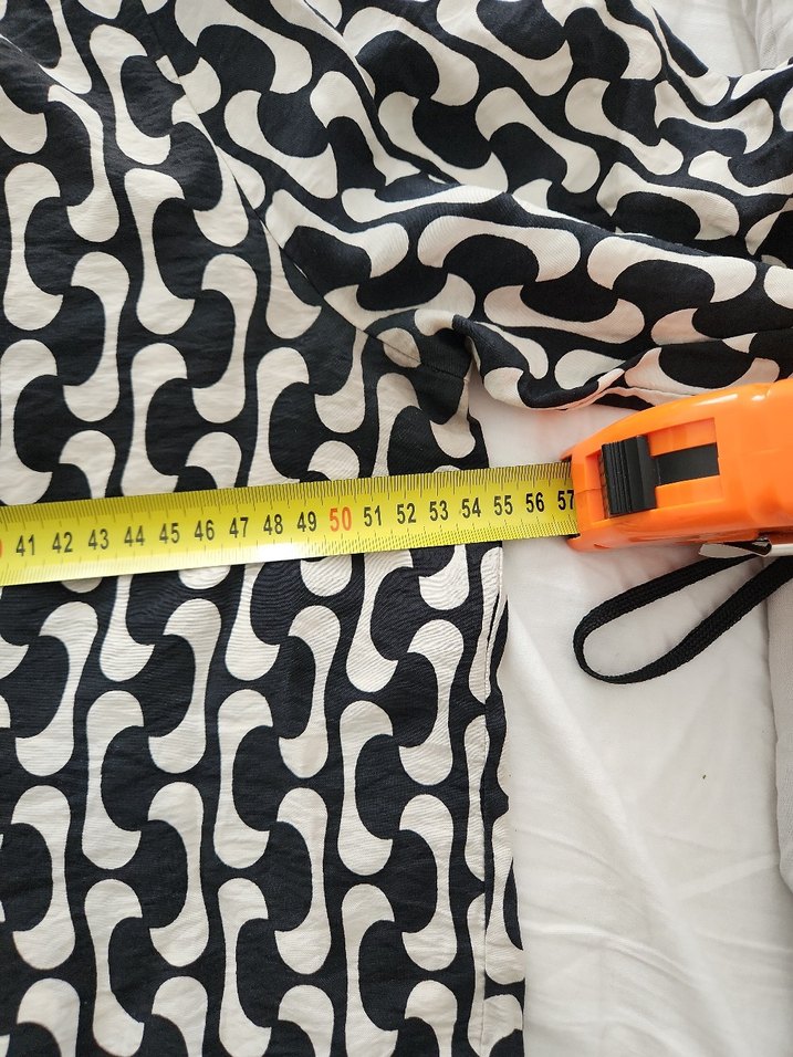 Uzun Kollu, V Yakalı, Fırfırlı Mini Tunik - Görsel 3