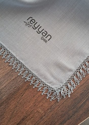 Gri renk iğne oyası çember yazma - Görsel 2