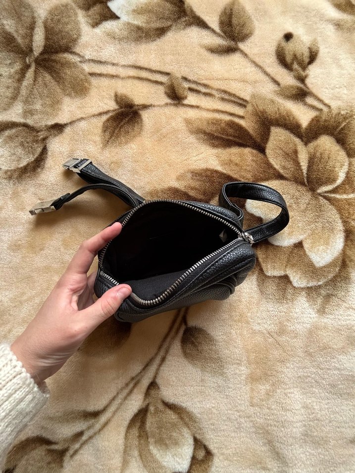 Pul
landbear Siyah Deri Bel Çantası - Görsel 4