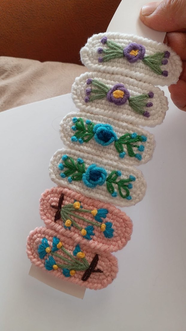 Nakışlı Örgü Çiçekli Çocuk Saç Tokaları - Görsel 2