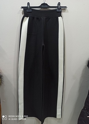 Triko pantolonumuz