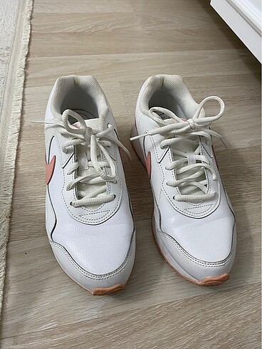 Nike Nike Kadın Ayakkabı