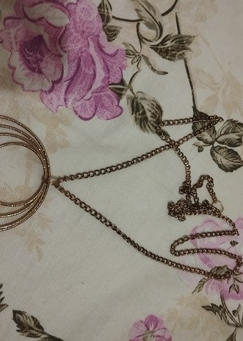 Uzun Zincirli Minimalist Kadın Kolye - Görsel 3