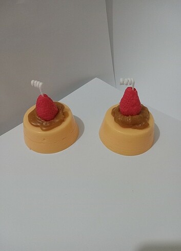 Çok tatlı çilekli karamelo pasta mumu hediyelik dekoratif özel g - Görsel 2