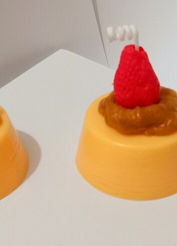 Çok tatlı çilekli karamelo pasta mumu hediyelik dekoratif özel g - Görsel 5