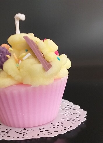 Meyveli çikolatalı cupcake mumu  pembe - Görsel 2