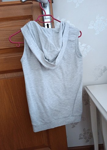 Kız Çocuk Gri Kapüşonlu Fermuarlı Yelek - Görsel 3