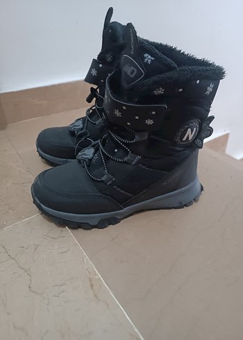 Diğer Siyah Kar Botu