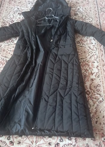 Siyah Uzun Kadın Mont Kapitone Desenli