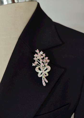 Tasarımcı Pembe İşlemeli Modern Klasik Broş